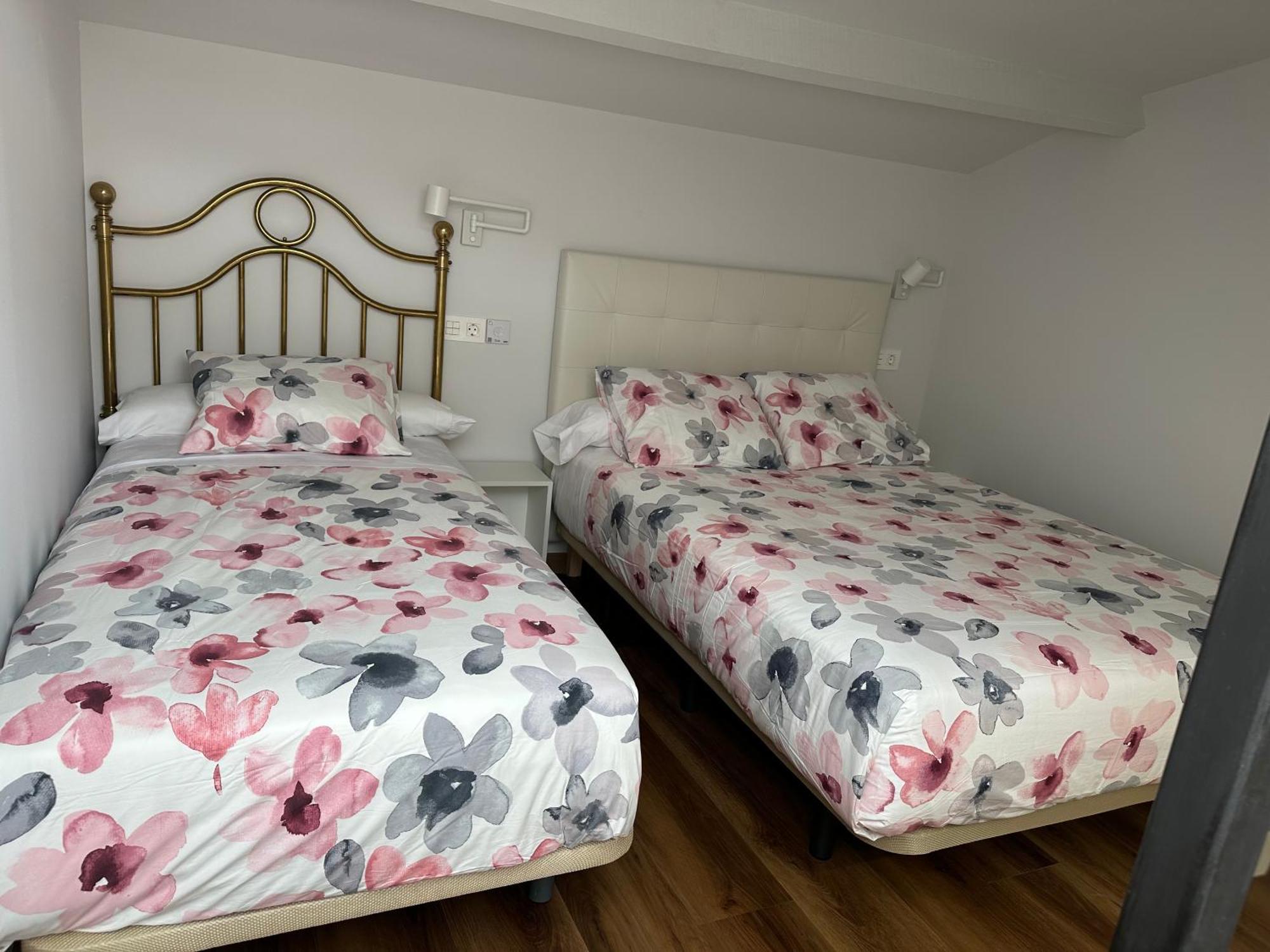 Apartamentos Turisticos Santa Apolonia 62 Aviles Luaran gambar