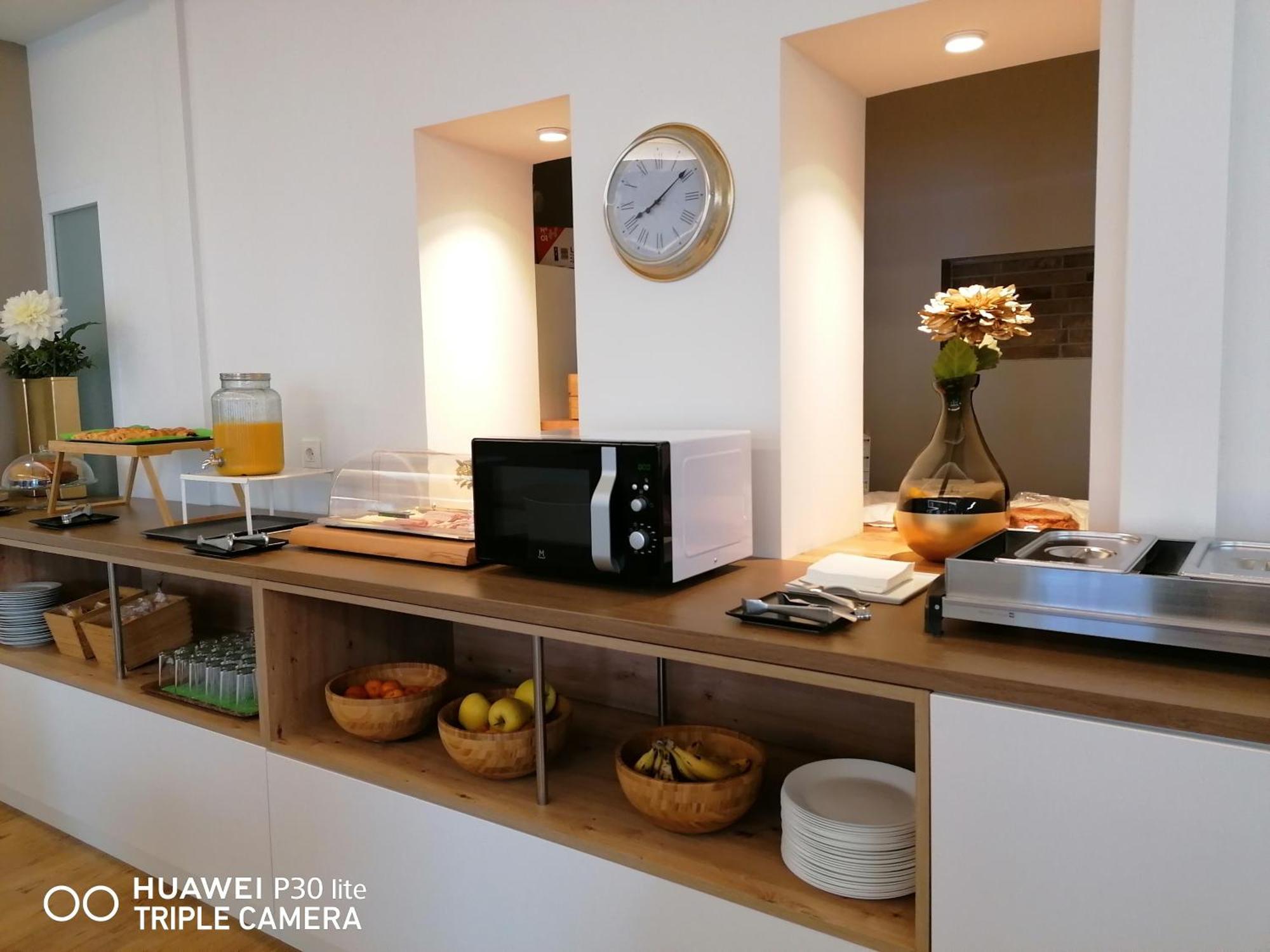 Apartamentos Turisticos Santa Apolonia 62 Aviles Luaran gambar